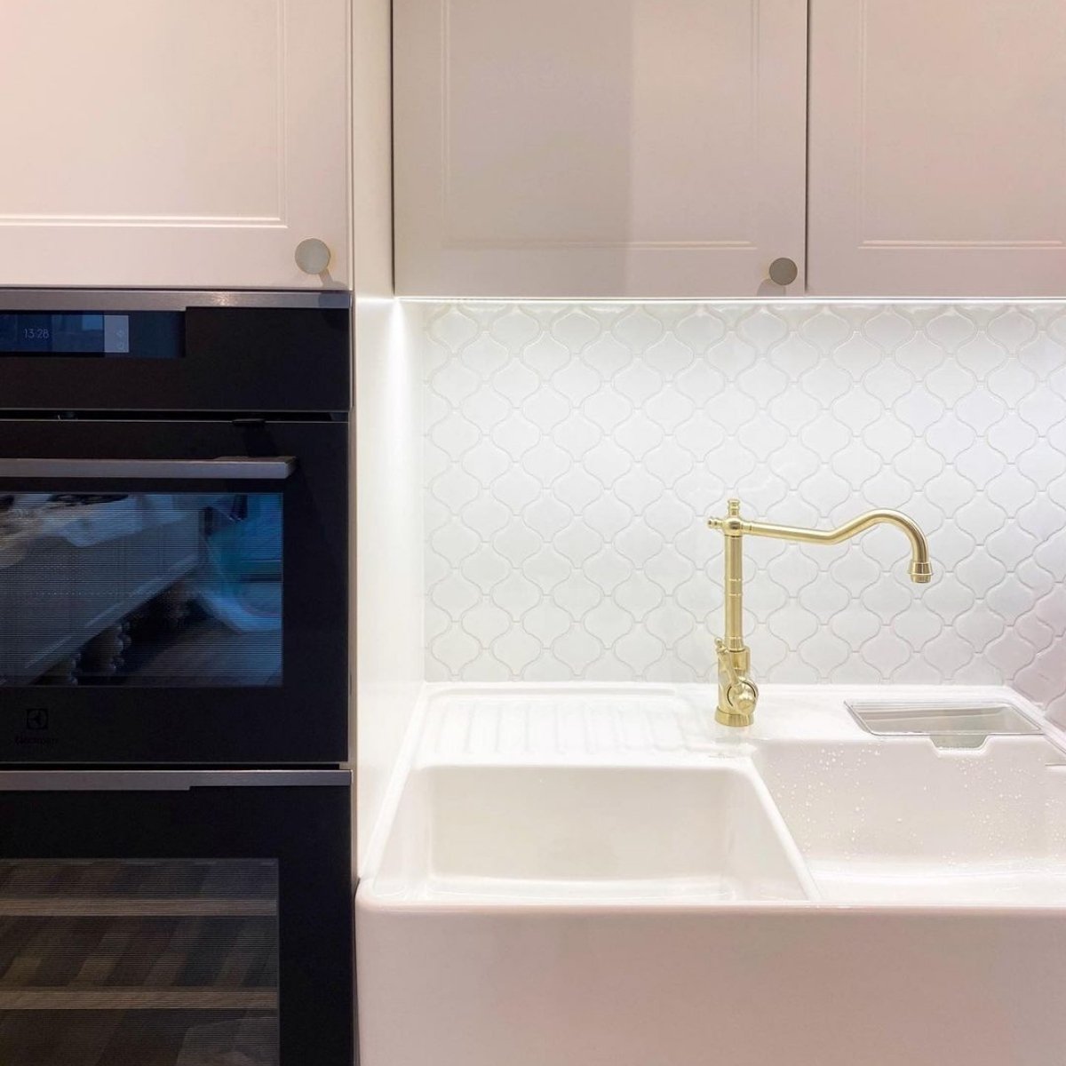 Wnętrze Anny Budzowskiej z mozaikami Raw Decor